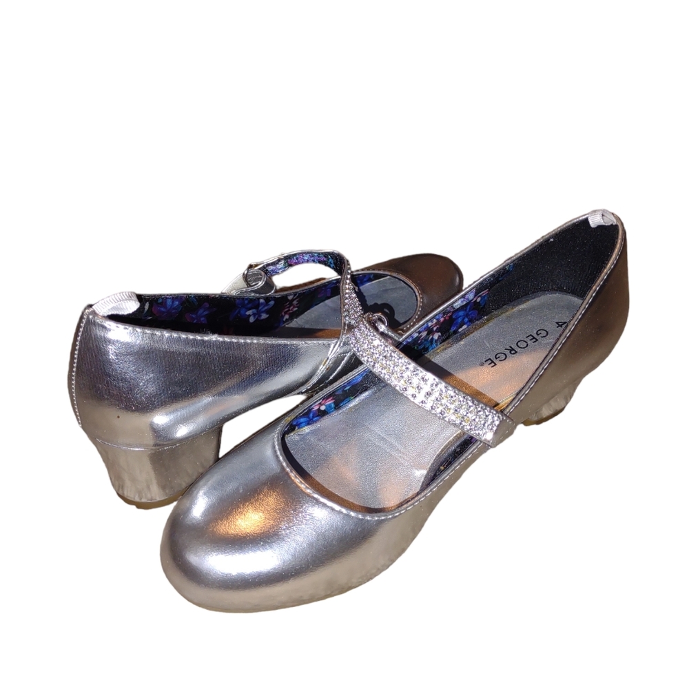 Girls Silver Dress shoe size 4